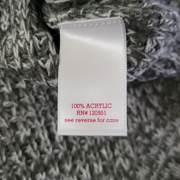 SO® Grey Haze Crewneck Curved Hem Knit Sweater - Picture 11 of 13